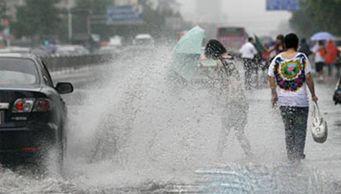 老司机不一定知道的雨天安全开车的10条注意事项  第4张